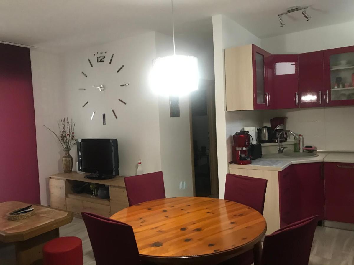 Priko Cetine Apartamento Omiš Exterior foto